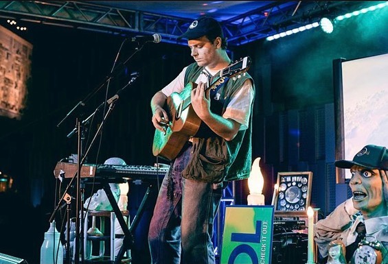 Mac DeMarco Net Worth (2022) - Income and Earnings